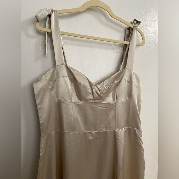 H&M Tie-Strap Bustier-style dress - Large - Picture 1 of 7